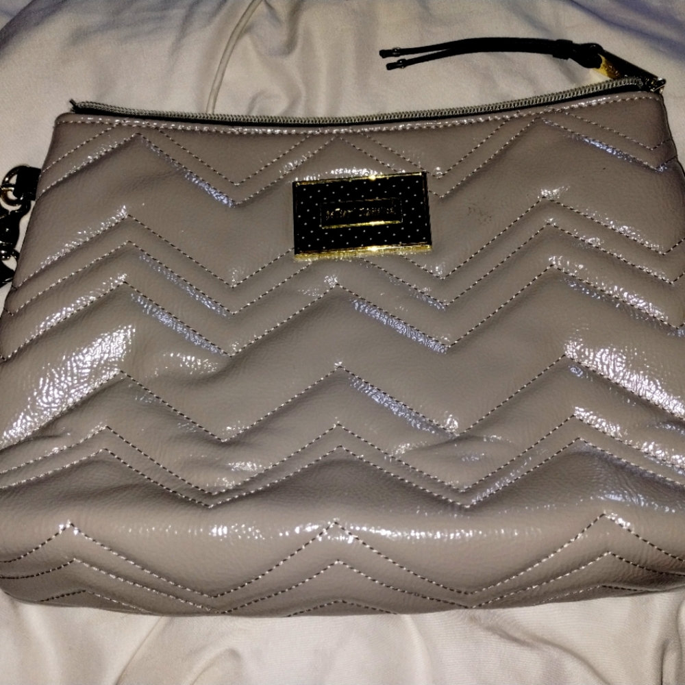 Betsey Johnson Tan Zig Zag Quilted Wristlet / Clutch / Cosmetics bag **New**